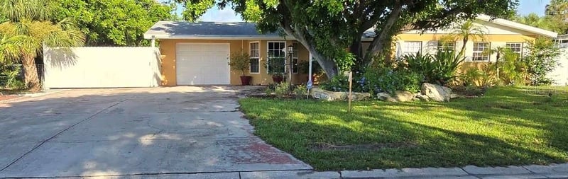 5720 24th Street Ct, Bradenton, FL 34207