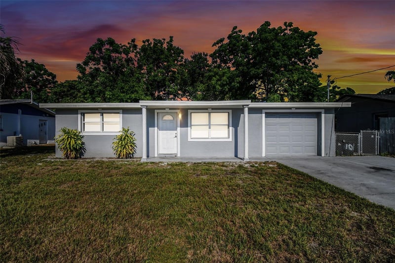11011 Pickering Ln, Port Richey, FL 34668
