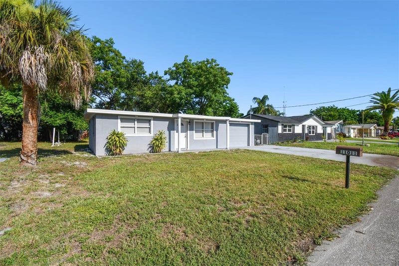 11011 Pickering Ln, Port Richey, FL 34668
