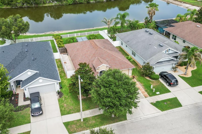 14358 Edinburgh Moor Dr, Wimauma, FL 33598