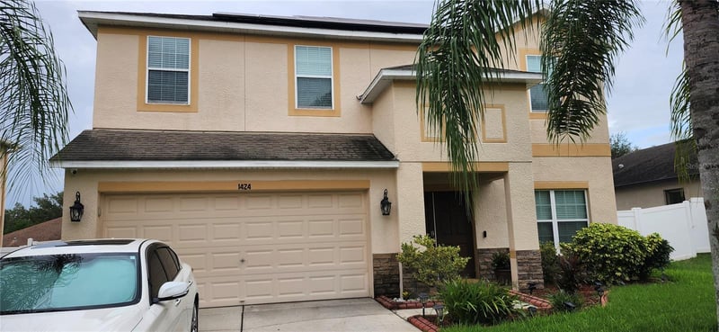1424 Main St, Valrico, FL 33594
