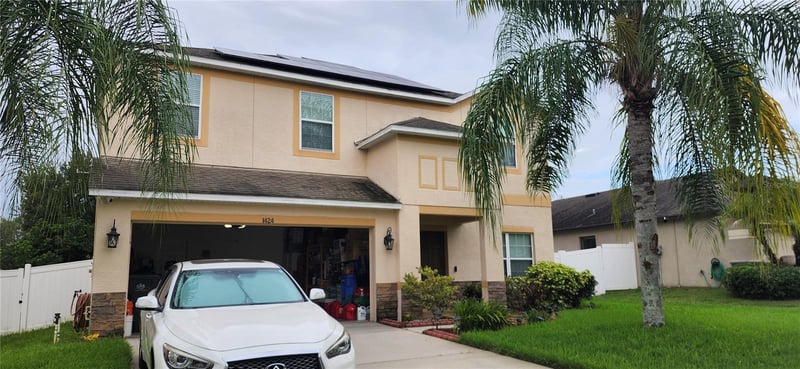 1424 Main St, Valrico, FL 33594