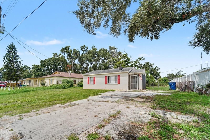 9310 Highland Ave, Tampa, FL 33612