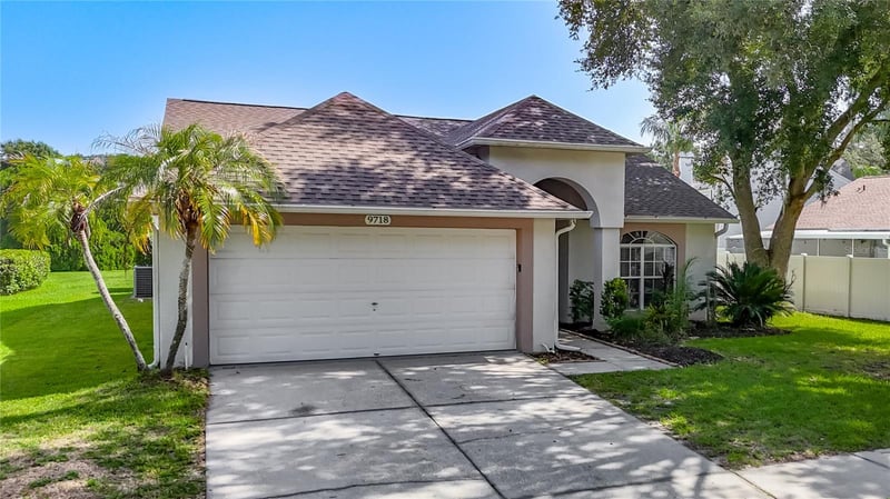 9718 Pleasant Run Way, Tampa, FL 33647