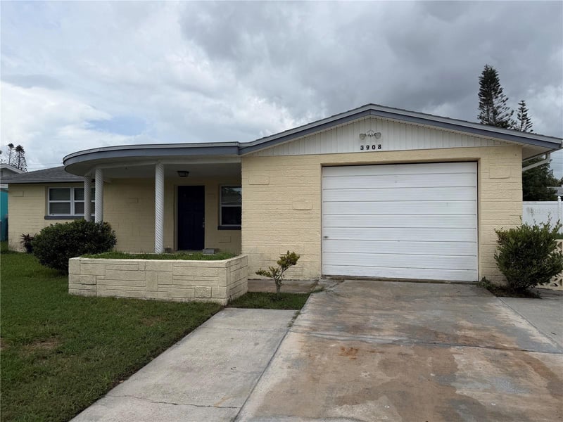 3908 Baden Dr, Holiday, FL 34691