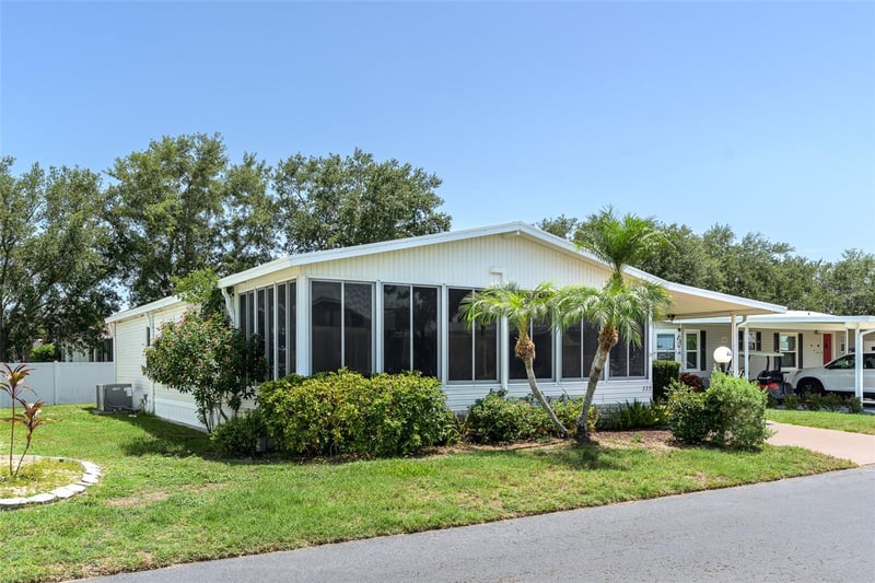 5707 45th St #222, Bradenton, FL 34203