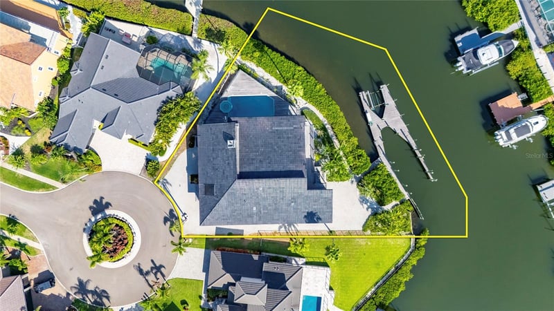 903 Capriccio Ln, Apollo Beach, FL 33572