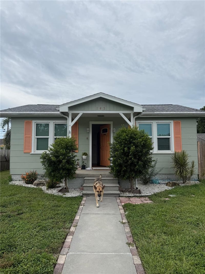 145 Lincoln Cir, St Petersburg, FL 33702
