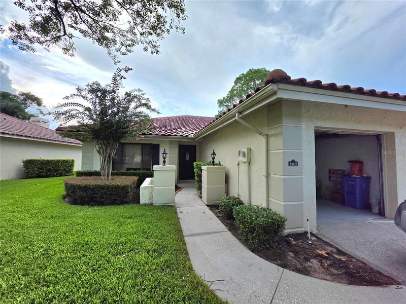18427 Aintree Ct, Tampa, FL 33647