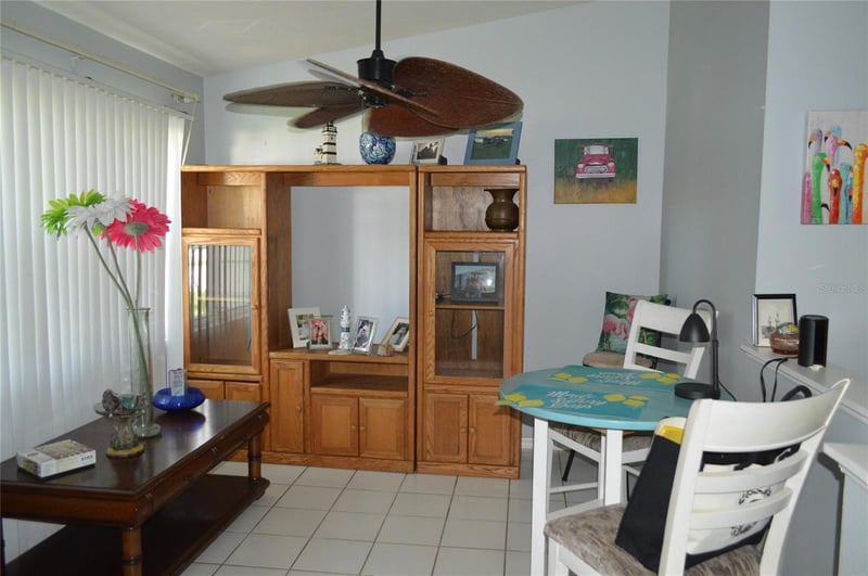 2308 Palm Ave, Seffner, FL 33584