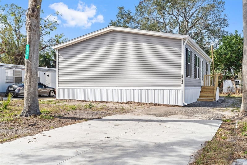 5234 Yellow Pine St, St Petersburg, FL 33709