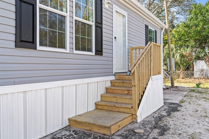 5234 Yellow Pine St, St Petersburg, FL 33709