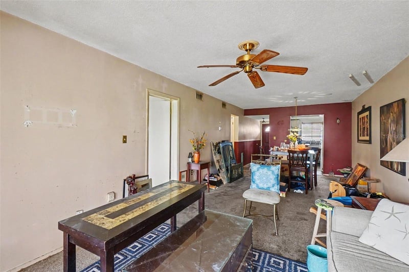 4009 Lake Bayshore Dr #105, Bradenton, FL 34205