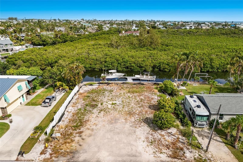 508 77th St, Bradenton Beach, FL 34217