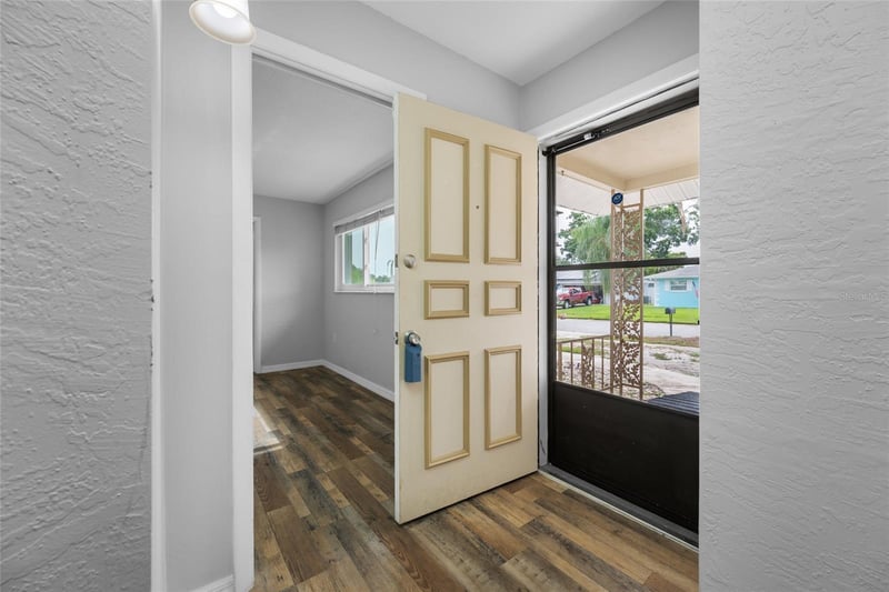 3259 Parkway Pl, Palm Harbor, FL 34684