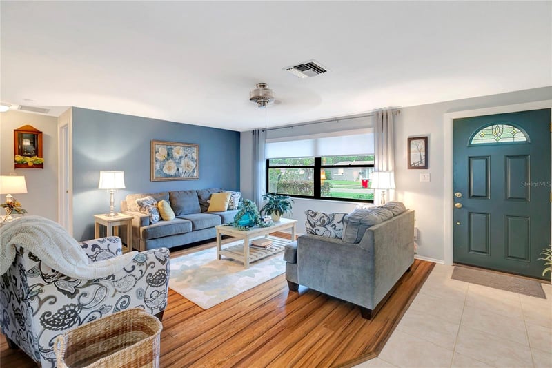 8165 Lark St, Seminole, FL 33777