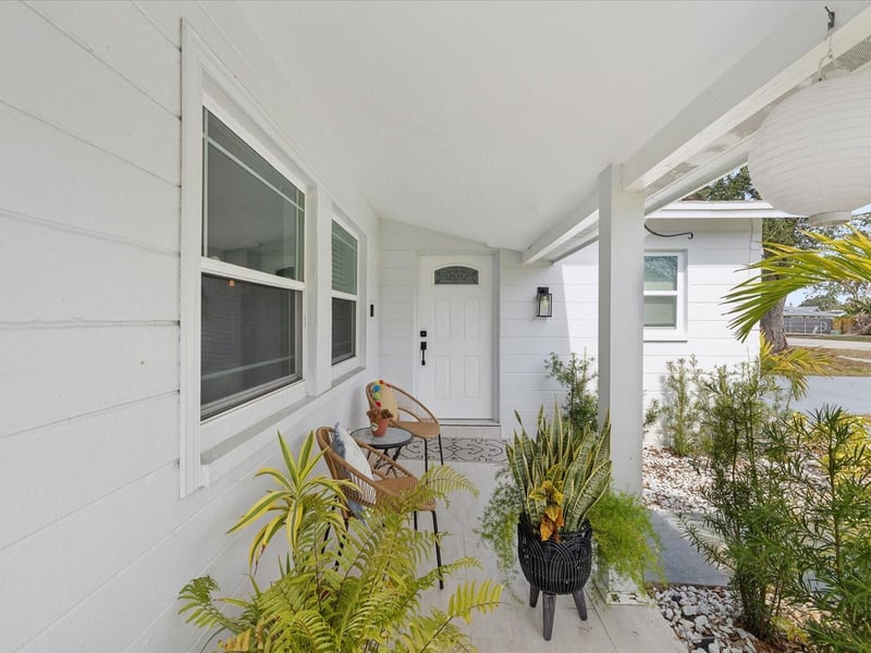 10264 Oakhurst Rd, Largo, FL 33774