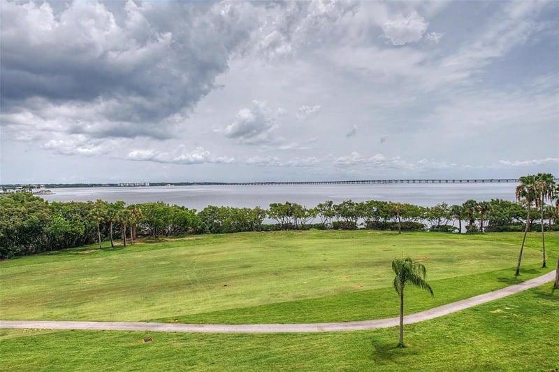 2618 Cove Cay Dr #505, Clearwater, FL 33760