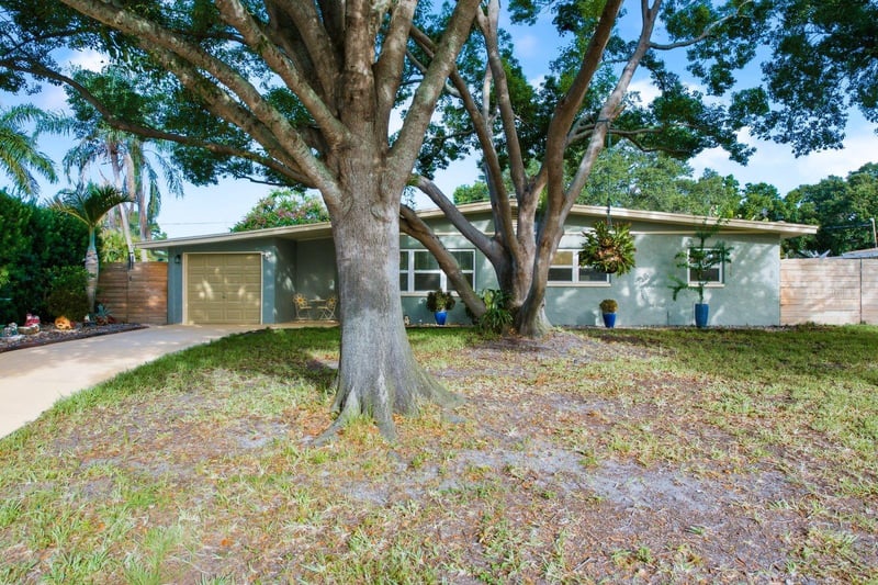 3280 56th Way, St Petersburg, FL 33710
