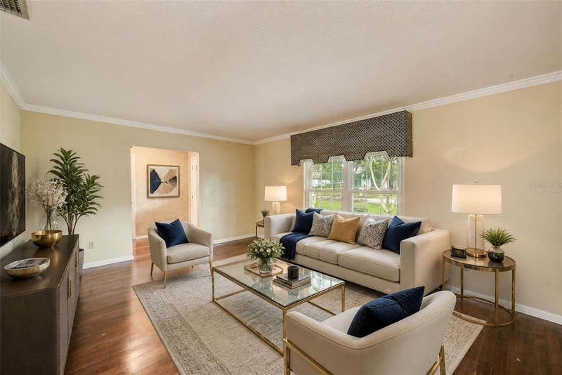 911 Woodcliff Ave, Tampa, FL 33613