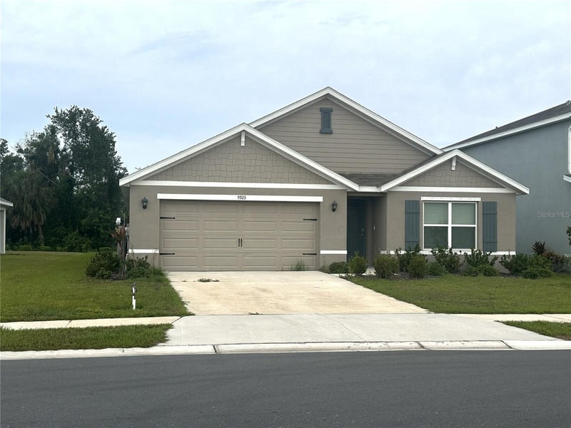 5923 Flagstone Trl, Palmetto, FL 34221