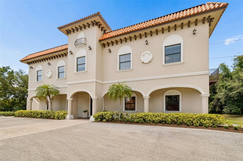 6730 Linebaugh Ave, Tampa, FL 33625