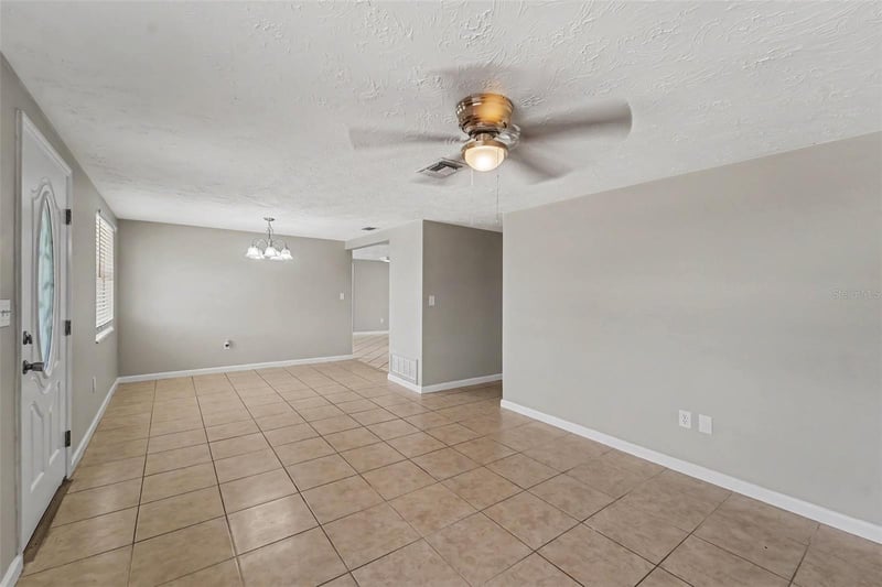 3344 Trask Dr, Holiday, FL 34691