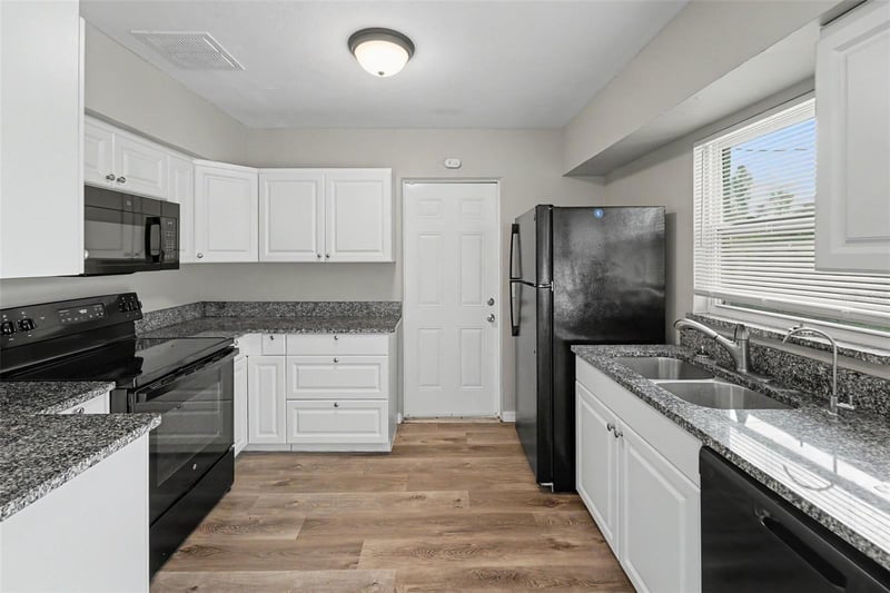 4101 Bluefish Dr, St Petersburg, FL 33705
