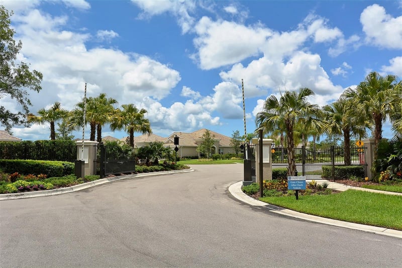4956 Maymont Park Cir, Bradenton, FL 34203