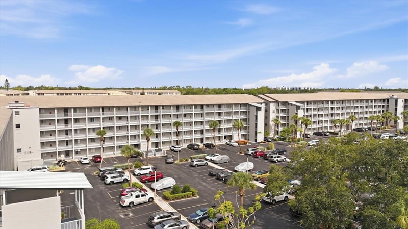 3446 Lake Bayshore Dr #416, Bradenton, FL 34205
