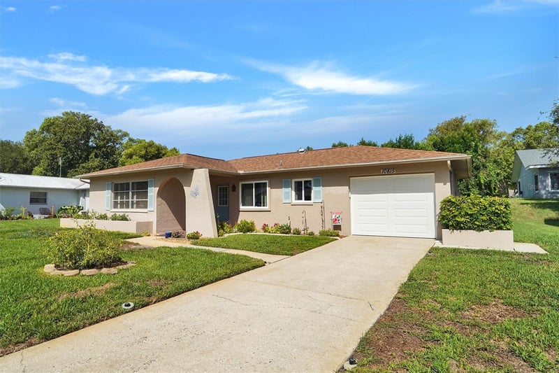 10815 Teer Ln, Port Richey, FL 34668