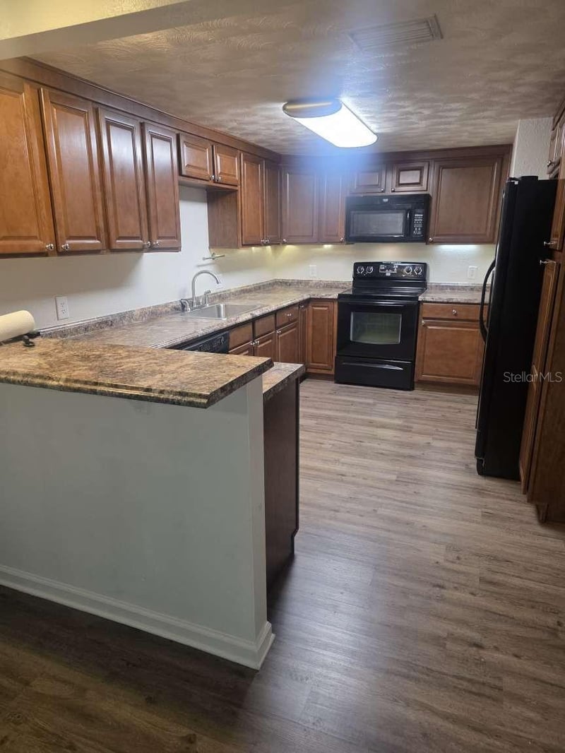 6047 9th Ave, New Port Richey, FL 34653