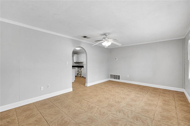 4314 Lark Dr, Dover, FL 33527
