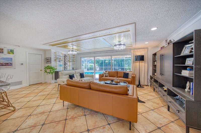407 Harbor View Ln, Largo, FL 33770