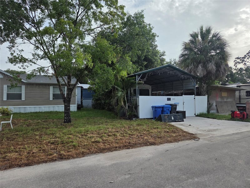 5823 Barry Ln, Tampa, FL 33634