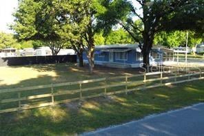 8047 Cindy Dr, Zephyrhills, FL 33540