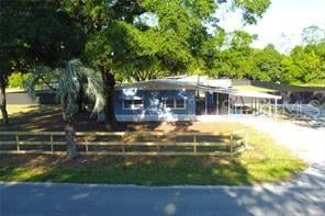8047 Cindy Dr, Zephyrhills, FL 33540