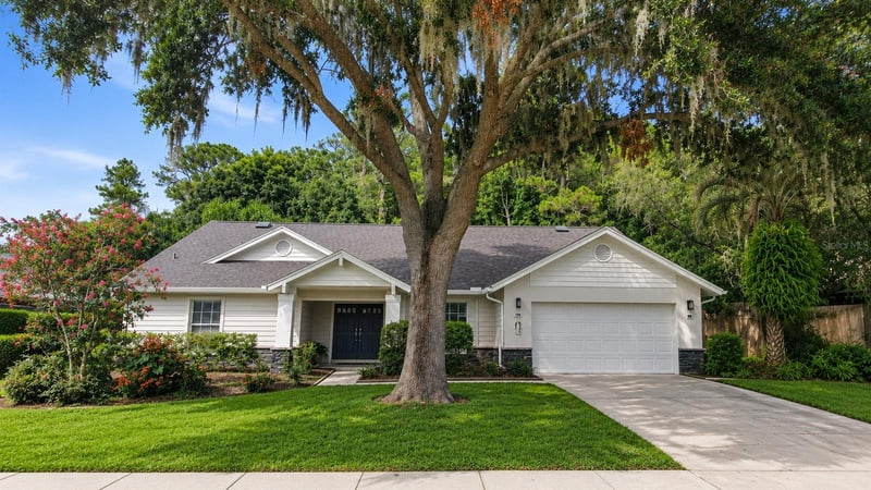 785 Centerwood Dr, Tarpon Springs, FL 34688