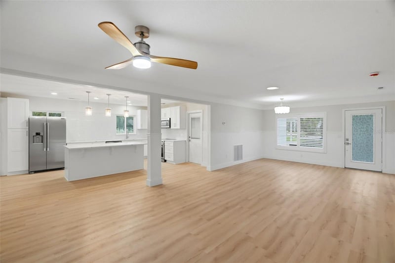 15814 3rd St E, Redington Beach, FL 33708