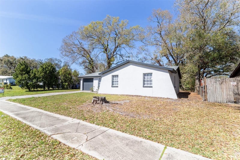 3432 Danny Bryan Blvd, Tampa, FL 33619