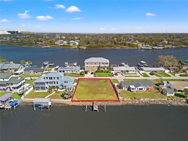 8603 Magnolia St, Gibsonton, FL 33534