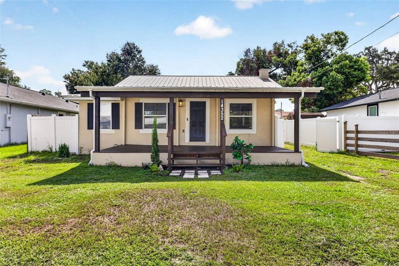 14352 Lawrence St, Dade City, FL 33523