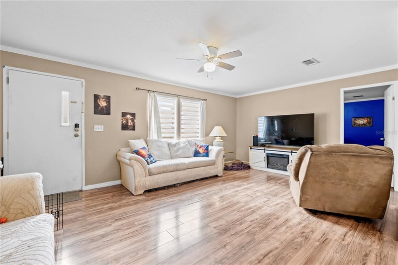 12275 Cross St, Largo, FL 33773