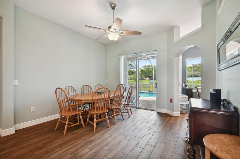 16920 Falconridge Rd, Lithia, FL 33547