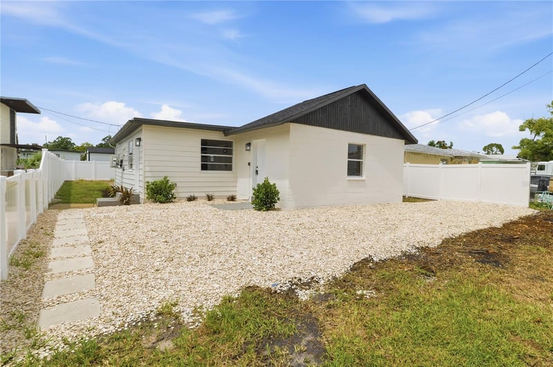 3923 Flora St, Tampa, FL 33614