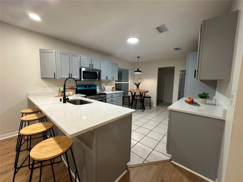 22360 Stillwood Dr, Land O Lakes, FL 34639