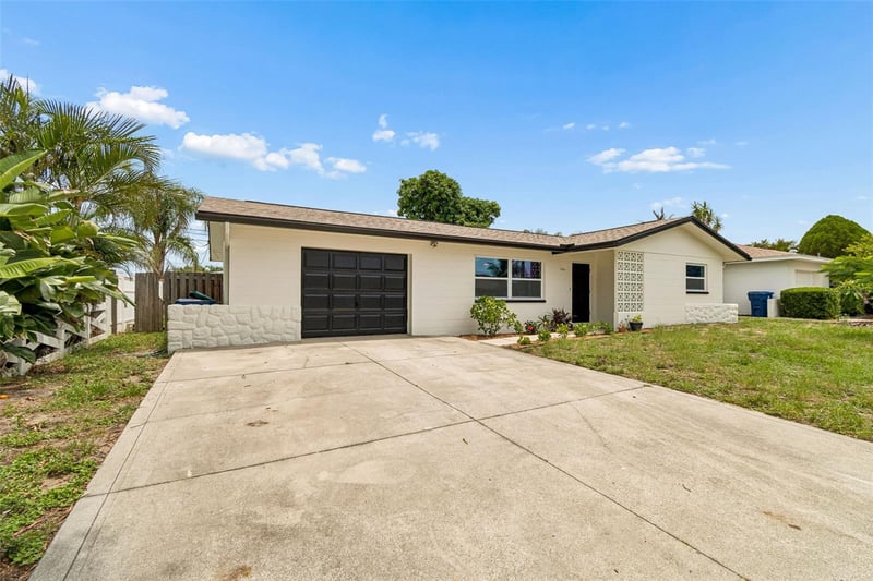 11555 63rd Ave, Seminole, FL 33772