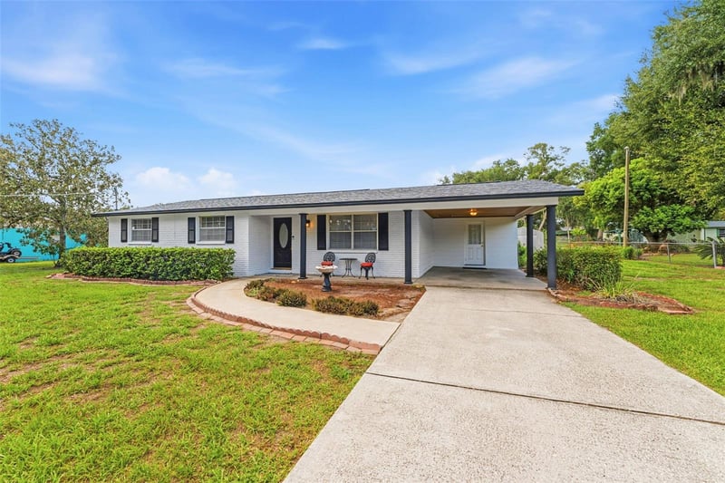 3825 Swindell Rd, Plant City, FL 33565