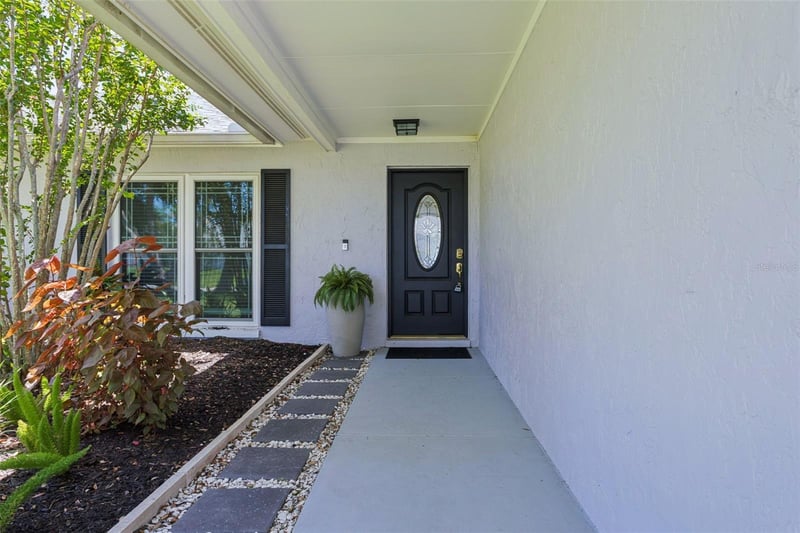 16117 Pebblebrook Dr, Tampa, FL 33624