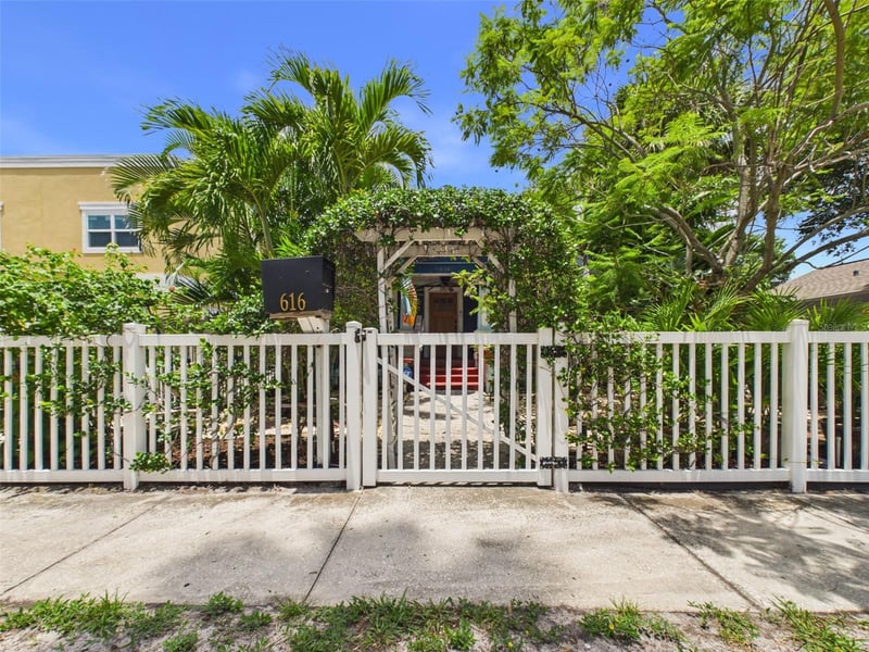 616 15th St, St Petersburg, FL 33705